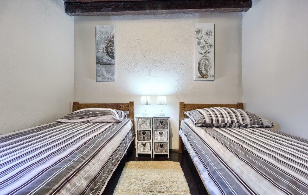 Dalmatia Stone House - Heated Pool Guest House Biorine Exterior foto