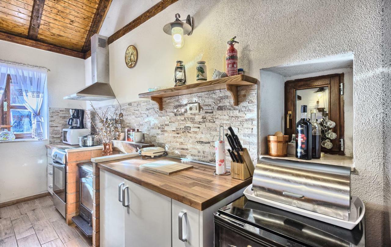 Dalmatia Stone House - Heated Pool Guest House Biorine Exterior foto